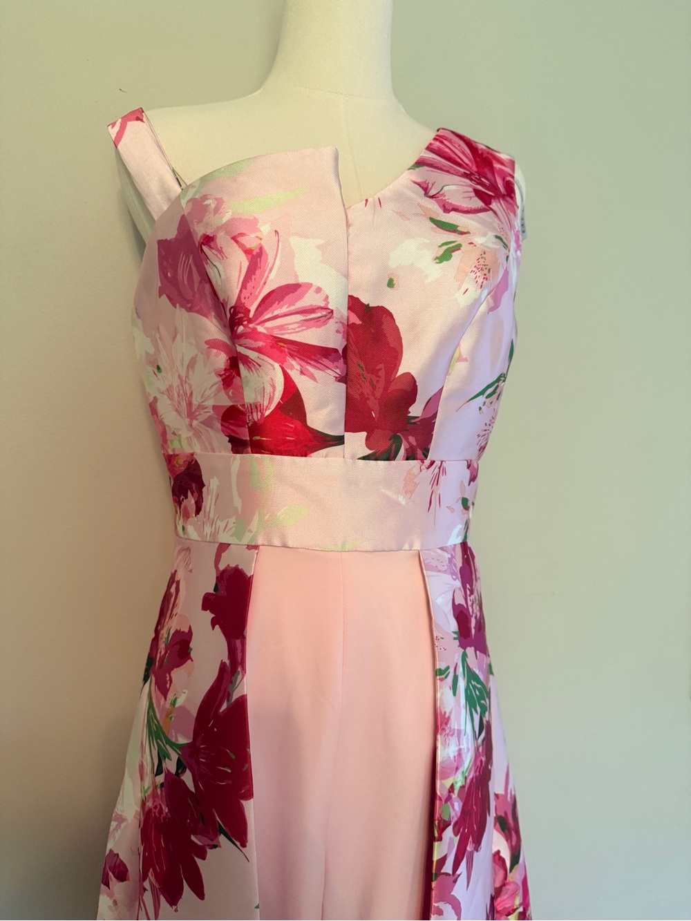 Kay Unger Fleur Azalea-Printed Walk-Thru Jumpsuit - Picture 7 of 8